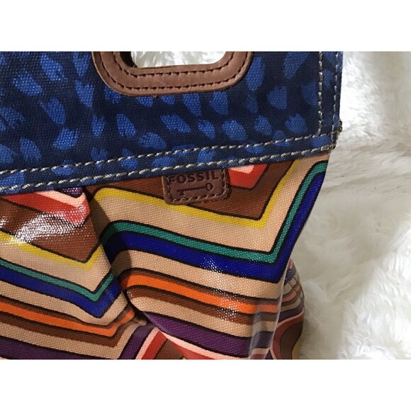 FOSSIL KEYPER MULTI COLOR STRIPES COATED CANVAS Shoulder Bag Charm Pockets - Picture 3 of 15